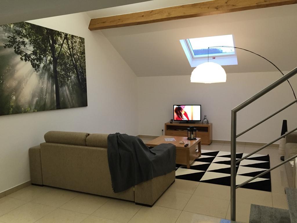 Gites Des Sablons Châtillon-sur-Marne Exteriör bild